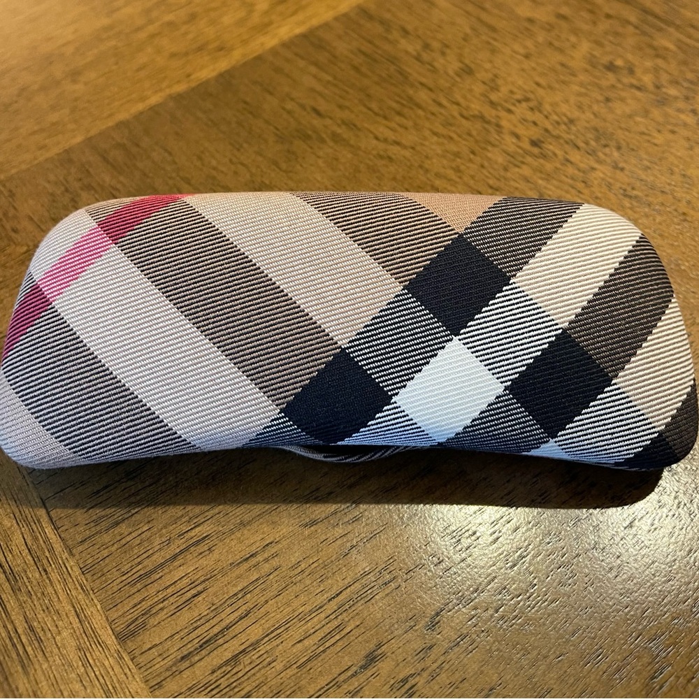 Burberry Nova Check Hard Eye Case
